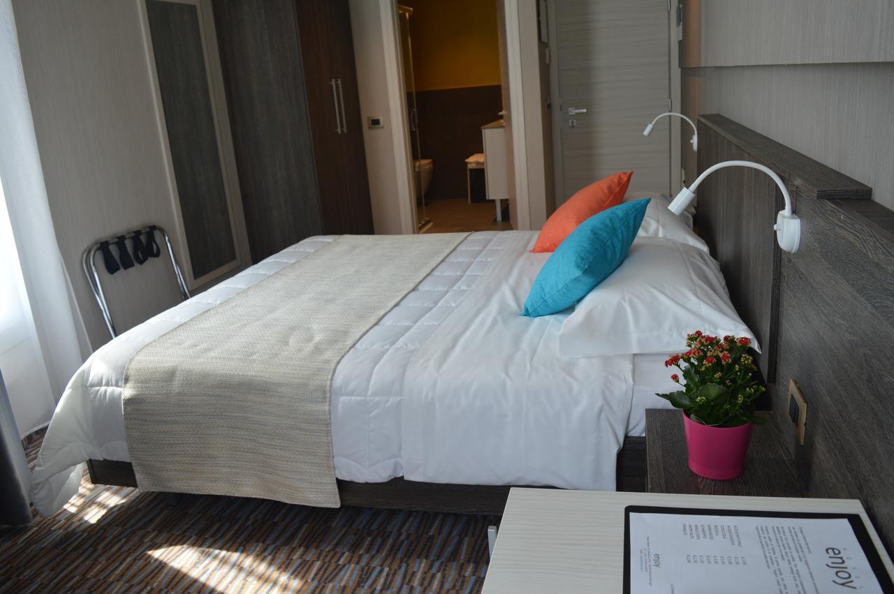 Hotel Enjoy Polesella Kültér fotó